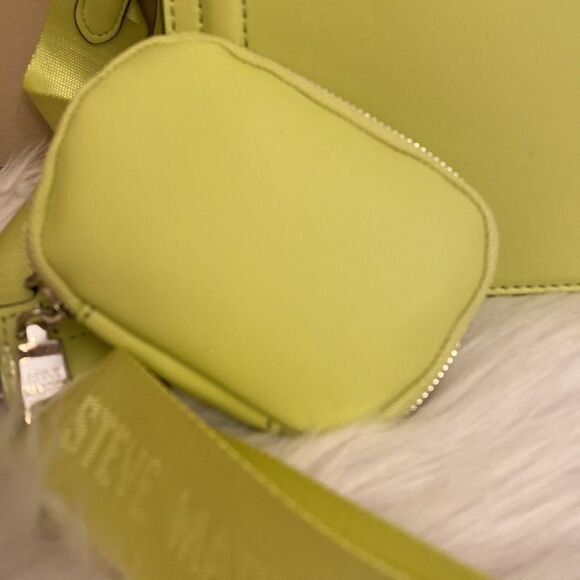 NWT Steve Madden (Bevelyn) Crossbody Bag w/Airpod Pouch - Lime Green*New Color* - Picture 7 of 13